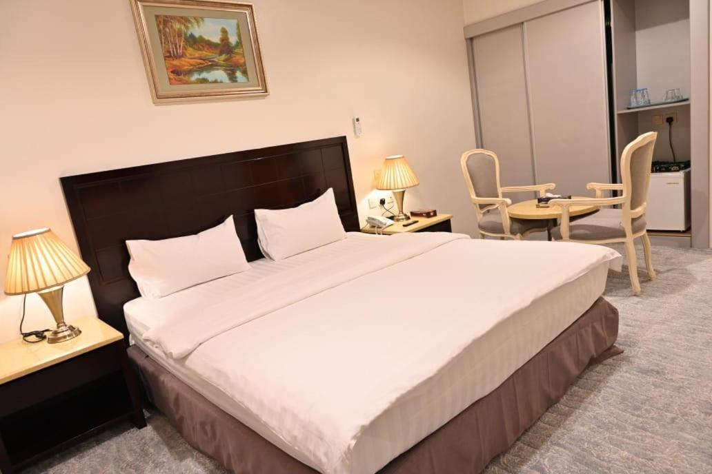 Al Furat Madayin Hotel 利雅德 外观 照片